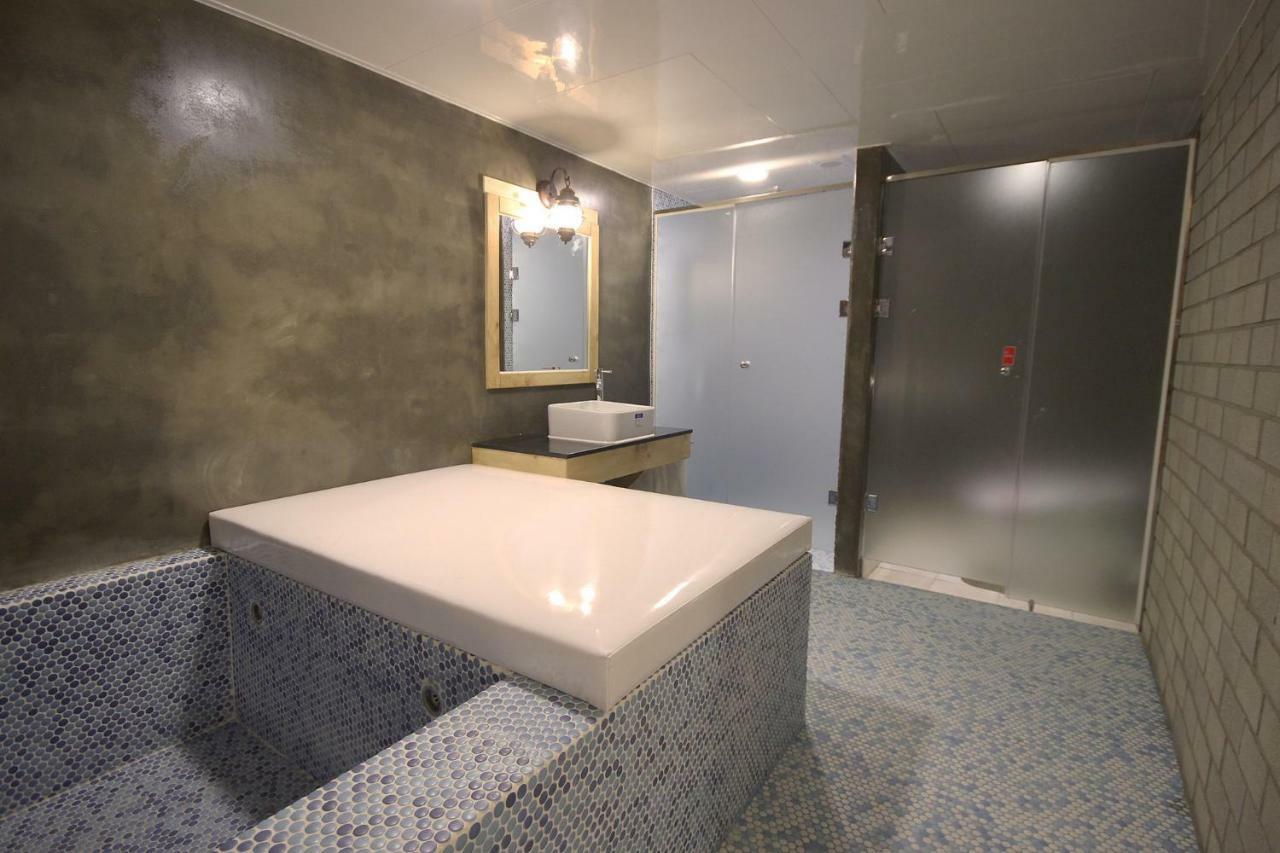 Hotel Yaja Dongnae Busan Extérieur photo